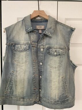 LOGO Light Wash Denim Vest - Blue